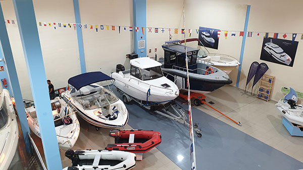 Helike Yachts - C/ Marmolista, 4-6 Pol. Indus. 031030 Santa Pola - Alicante (Spain)